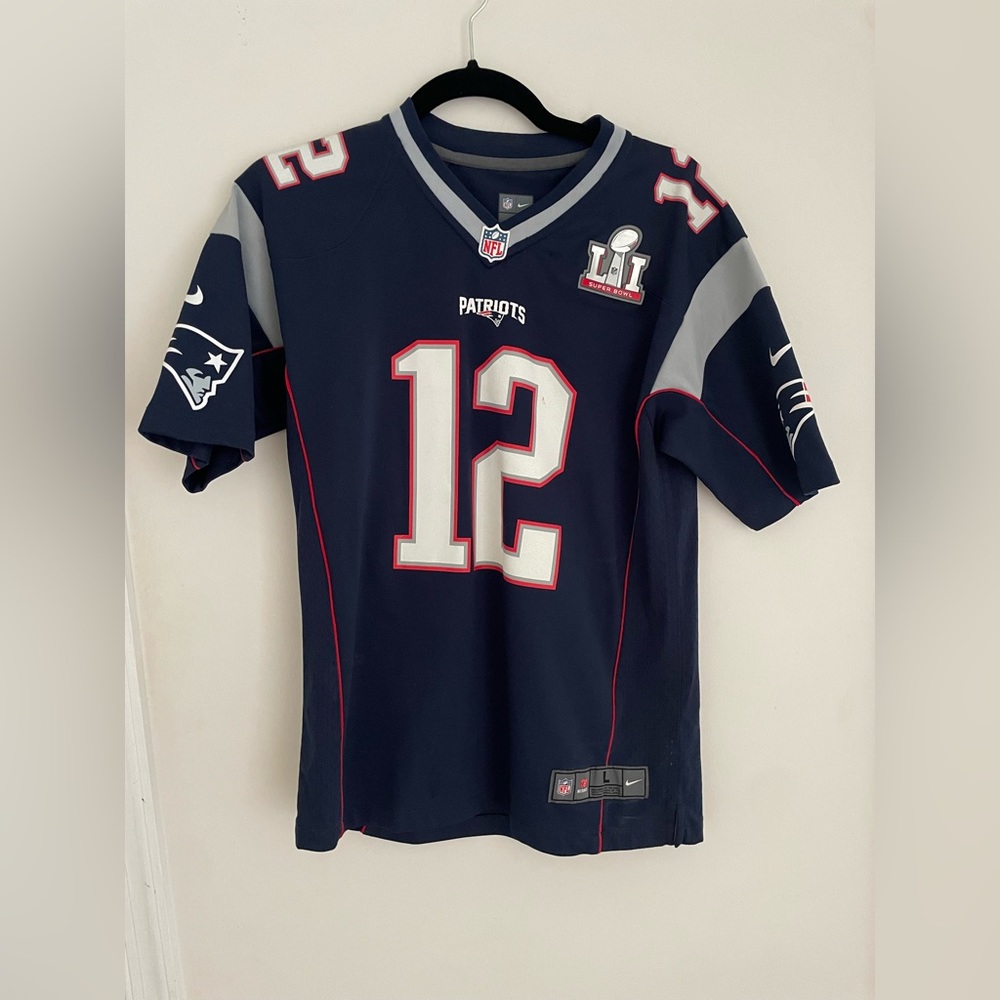 PATRIOTS TOM BRADY JERSEY, WORN A FEW TIMES, SIZE CHILDS L OR ADULT S